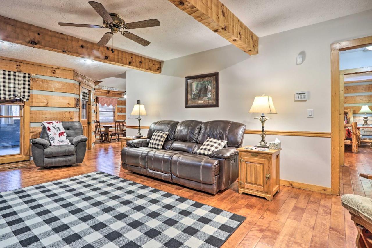 Pigeon Forge Cabin With Hot Tub, 12 Mi To Dollywood! Exteriör bild