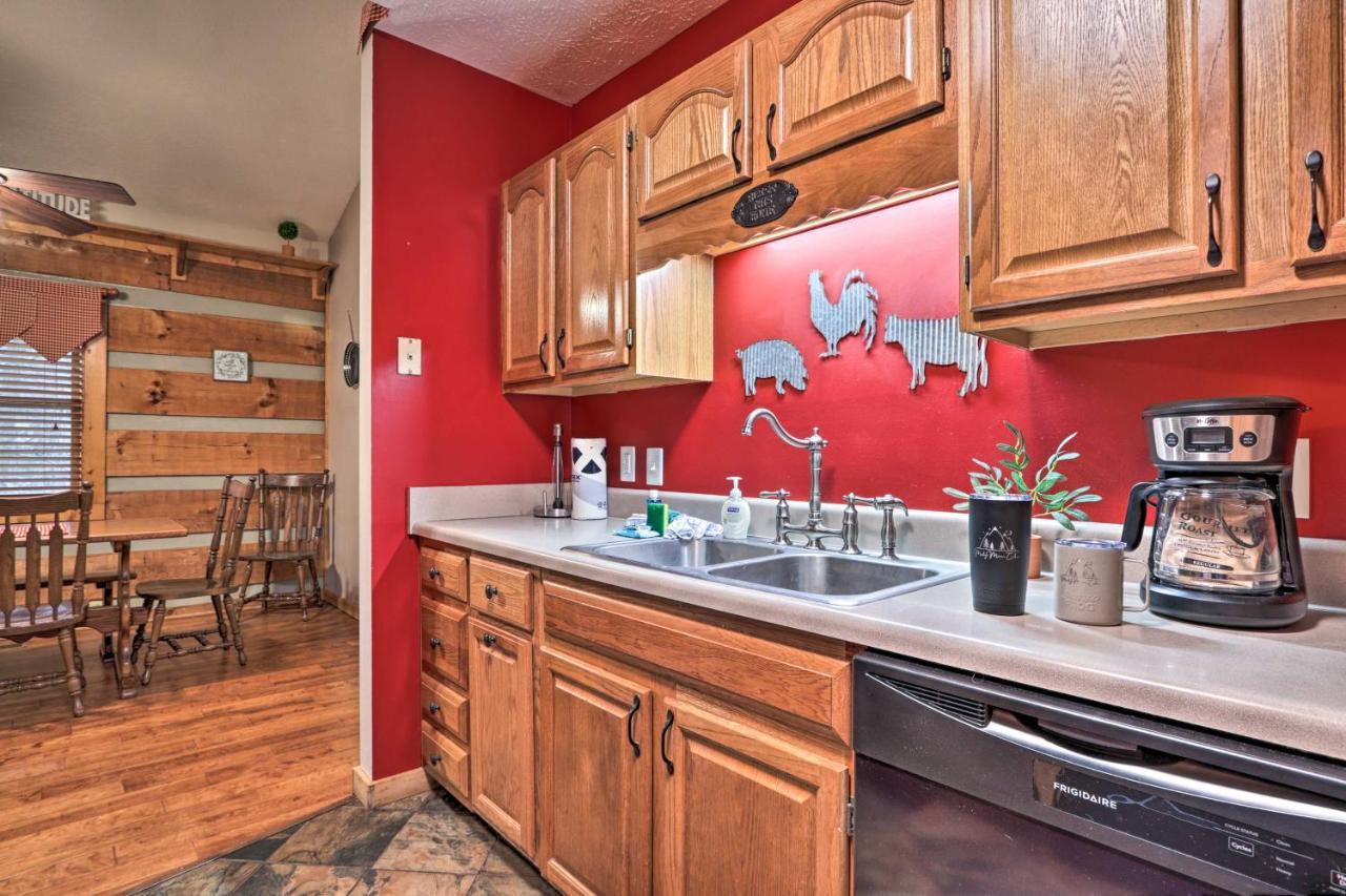 Pigeon Forge Cabin With Hot Tub, 12 Mi To Dollywood! Exteriör bild