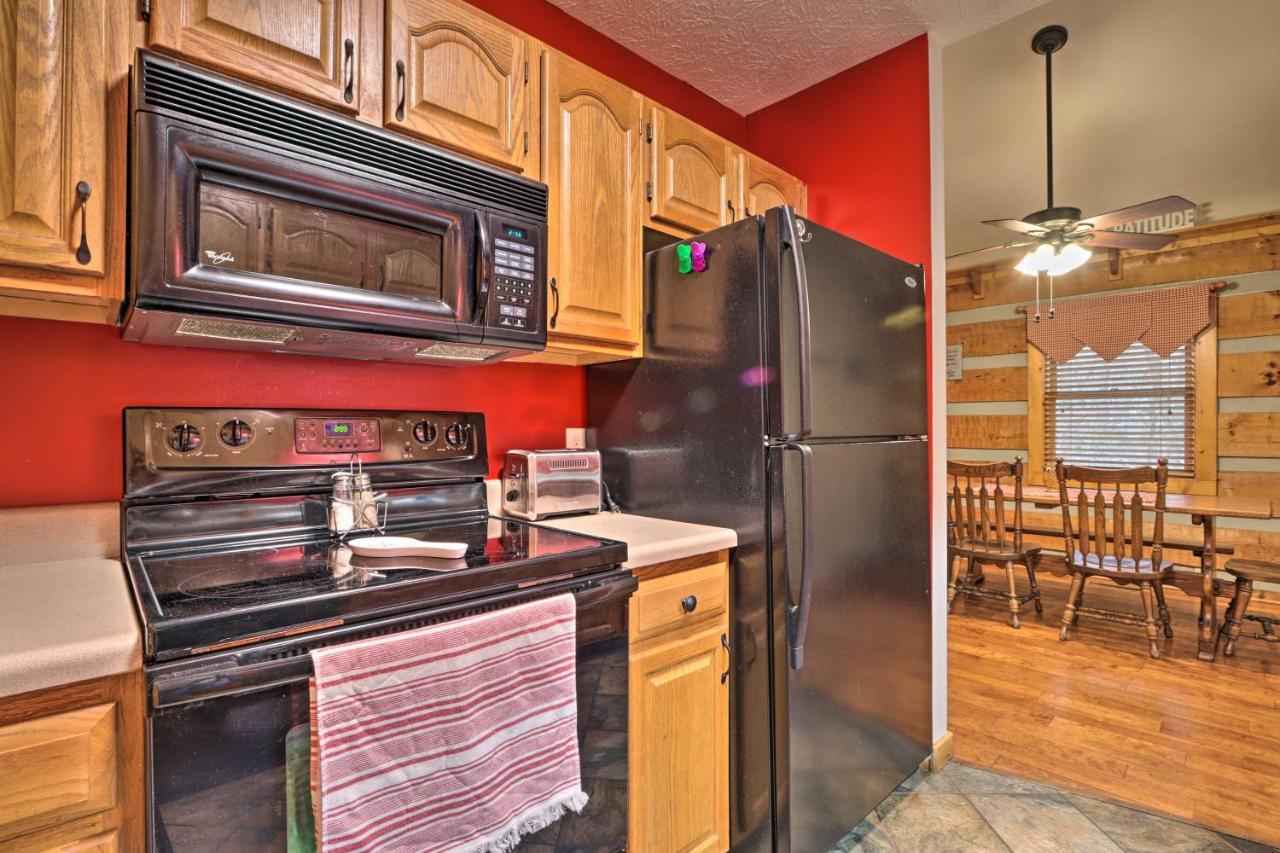 Pigeon Forge Cabin With Hot Tub, 12 Mi To Dollywood! Exteriör bild